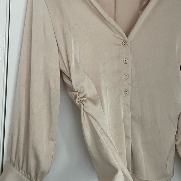 Zara Shoulder Pad Satin Effect Button Down Shirt - Picture 3 of 5